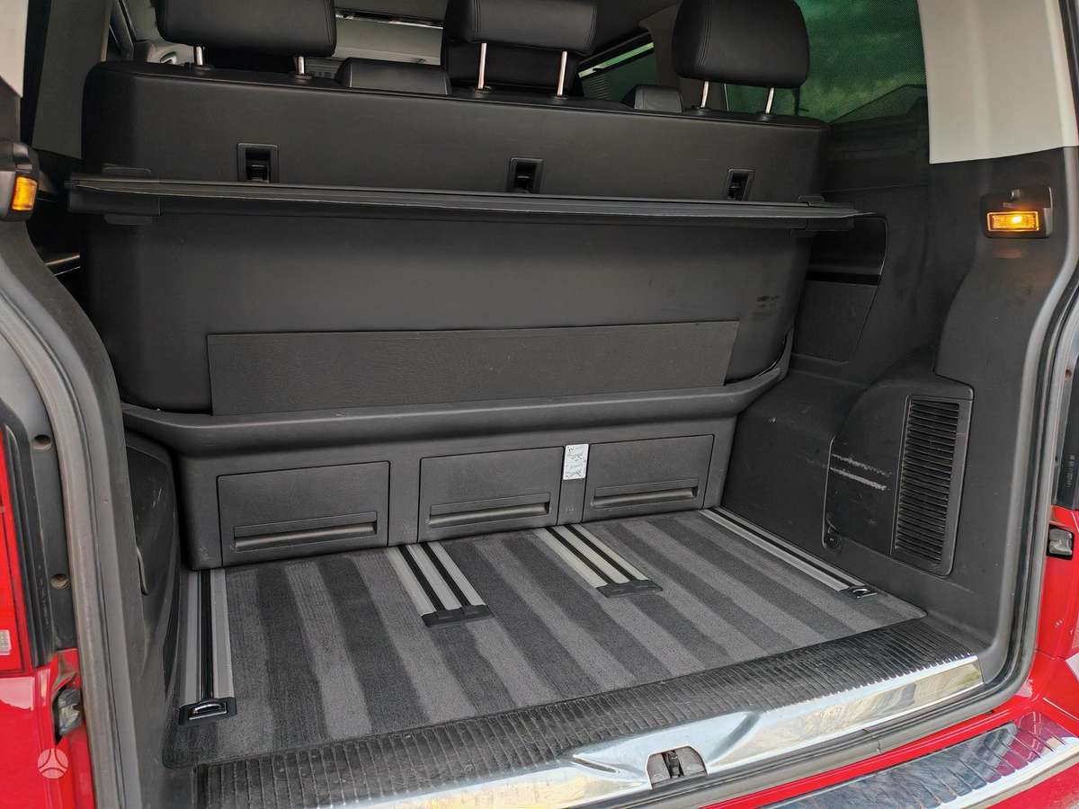 Volkswagen Multivan, 2.0 l., Минивэн