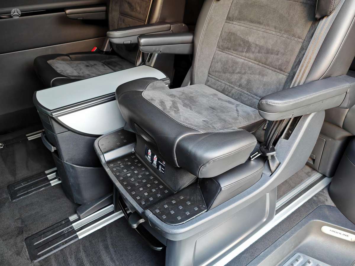 Volkswagen Multivan, 2.0 l., Минивэн