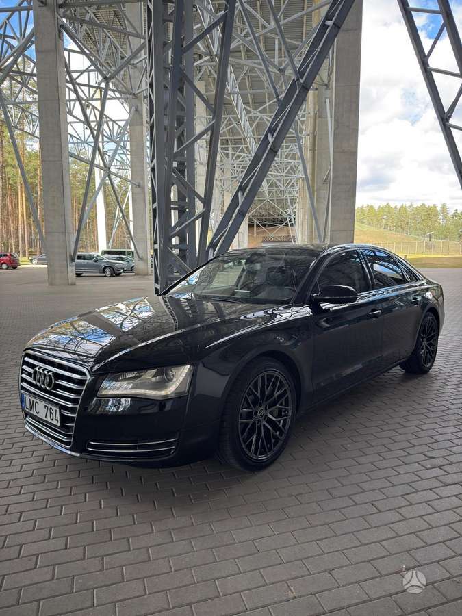 Audi A8 - 7