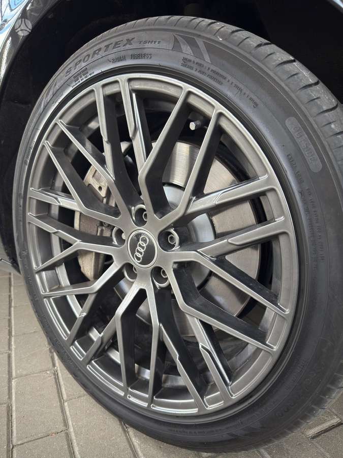 Audi A8 - 10