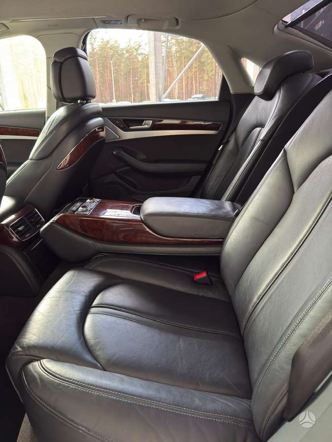 Audi A8 - 11