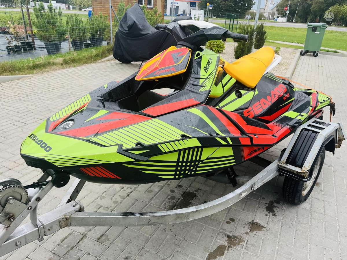 Sea-Doo Spark 2UP, jet skis