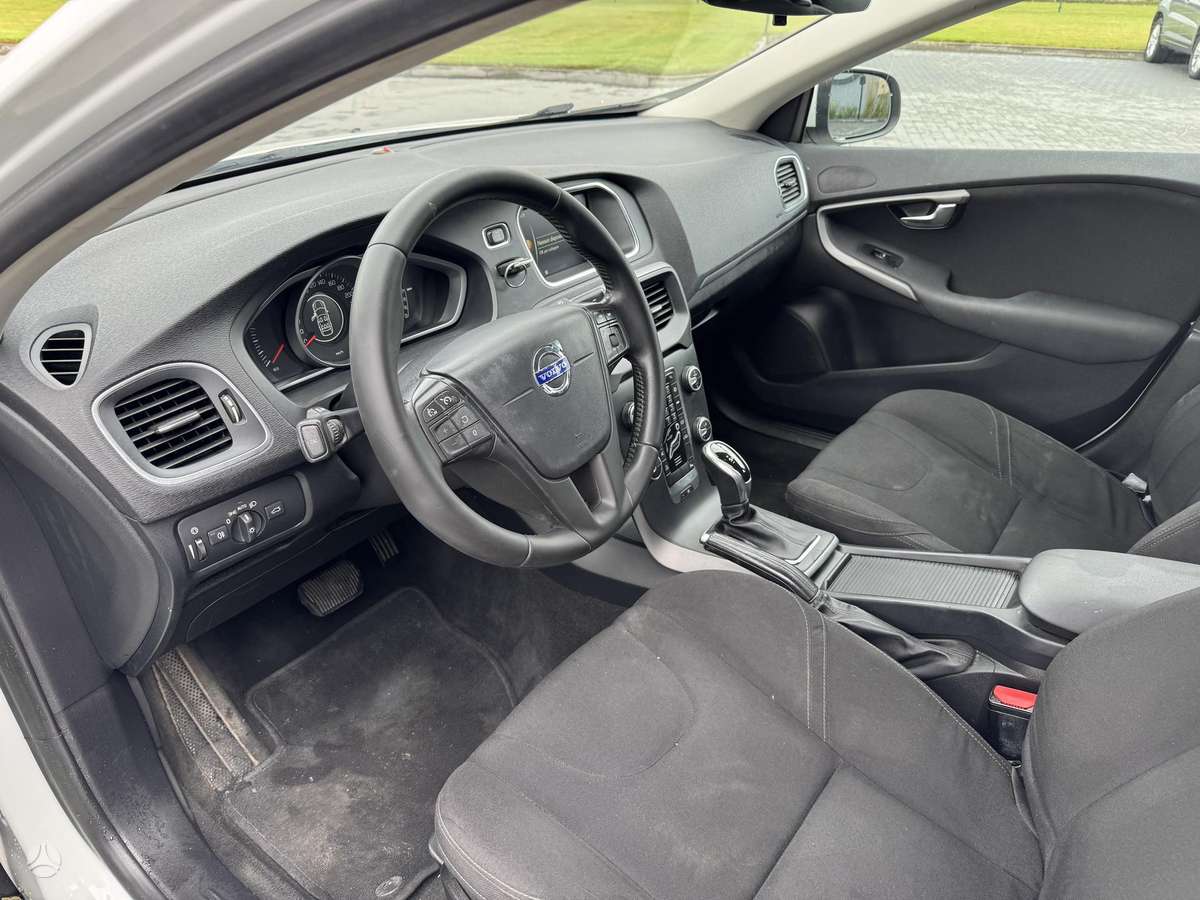 Volvo V40 - 11