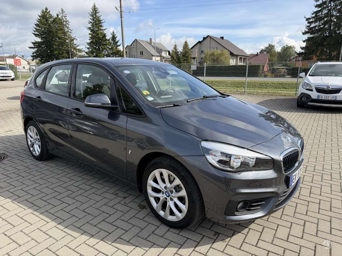 BMW 225 Active Tourer - 4