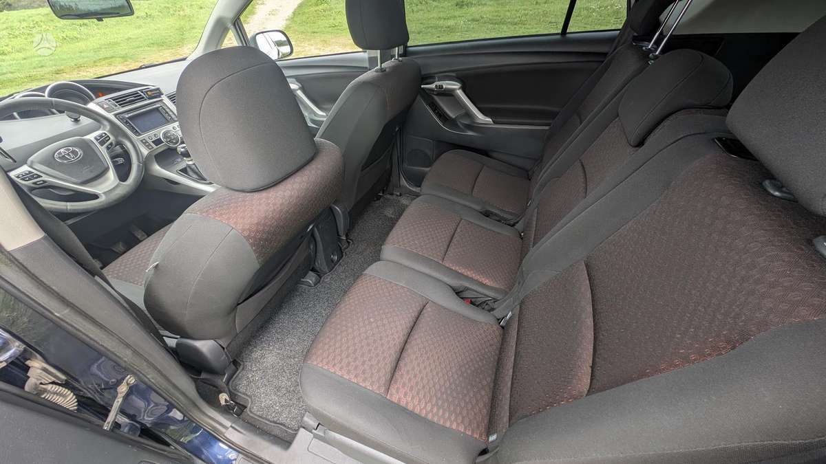 Toyota Verso - 7