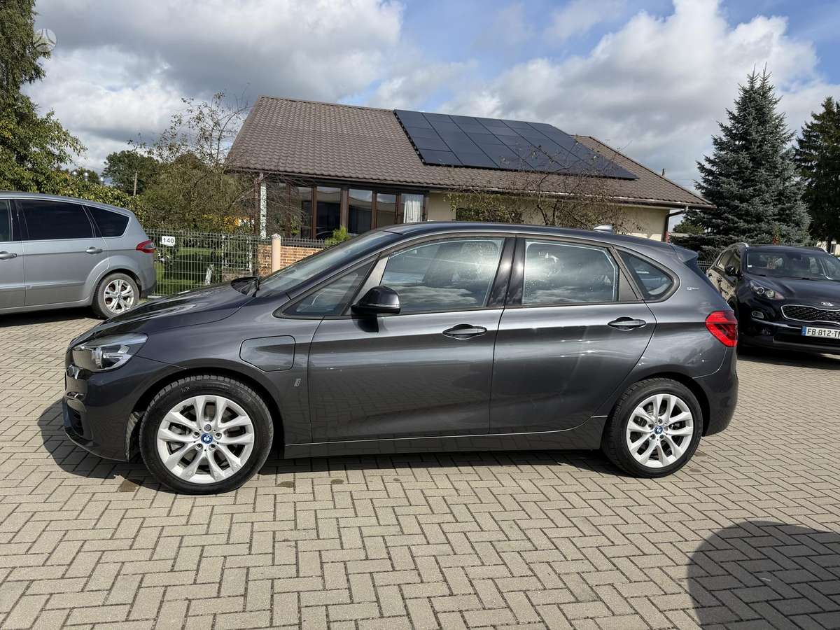BMW 225 Active Tourer - 11
