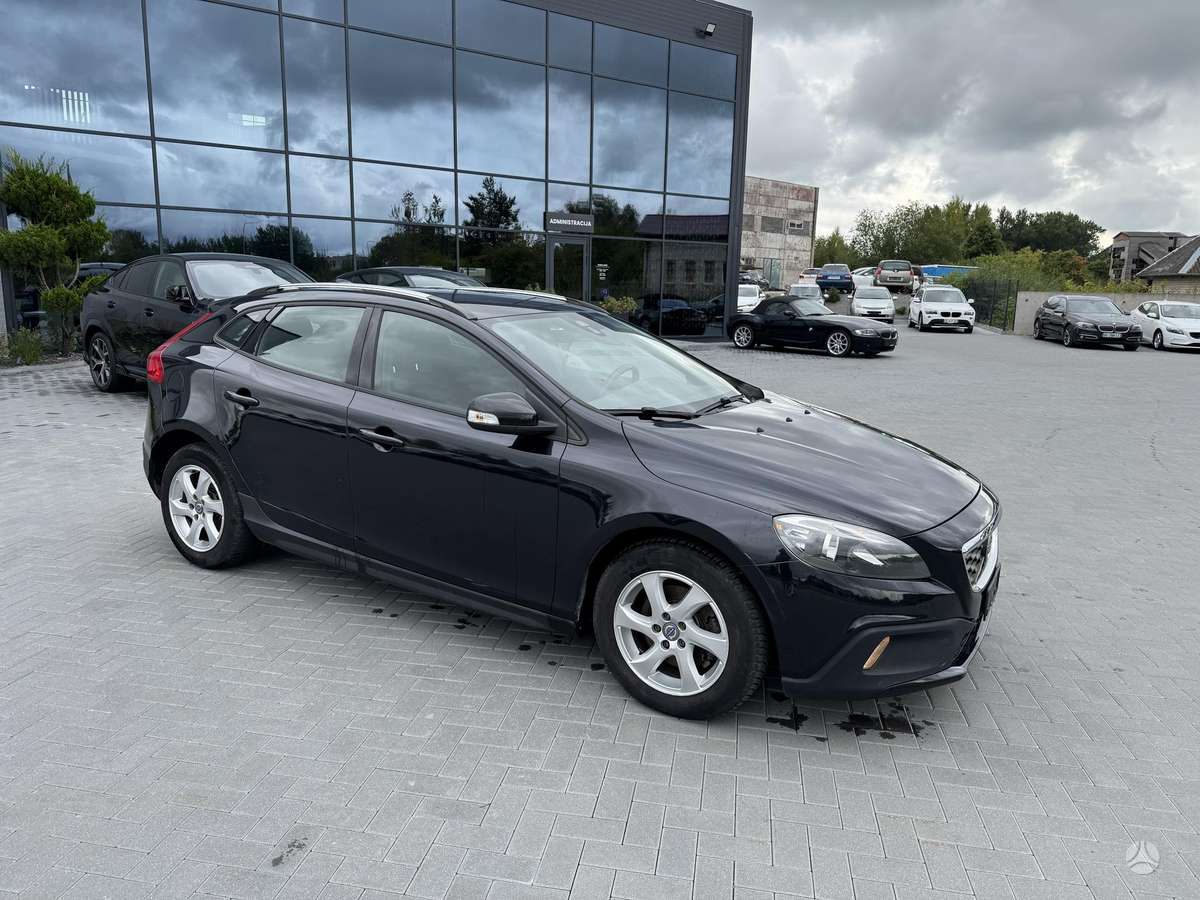 Volvo V40 Cross Country - 5