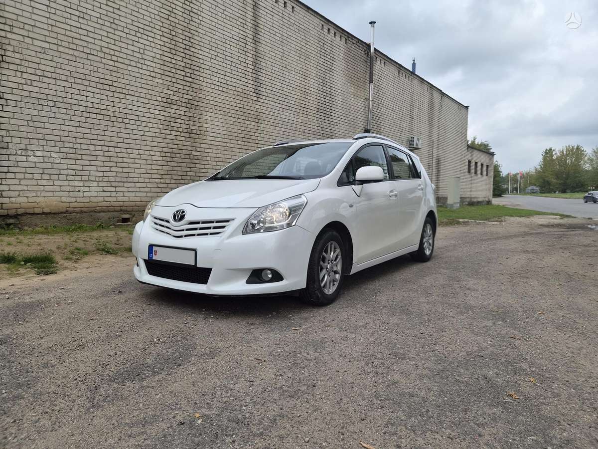 Toyota Verso - 2