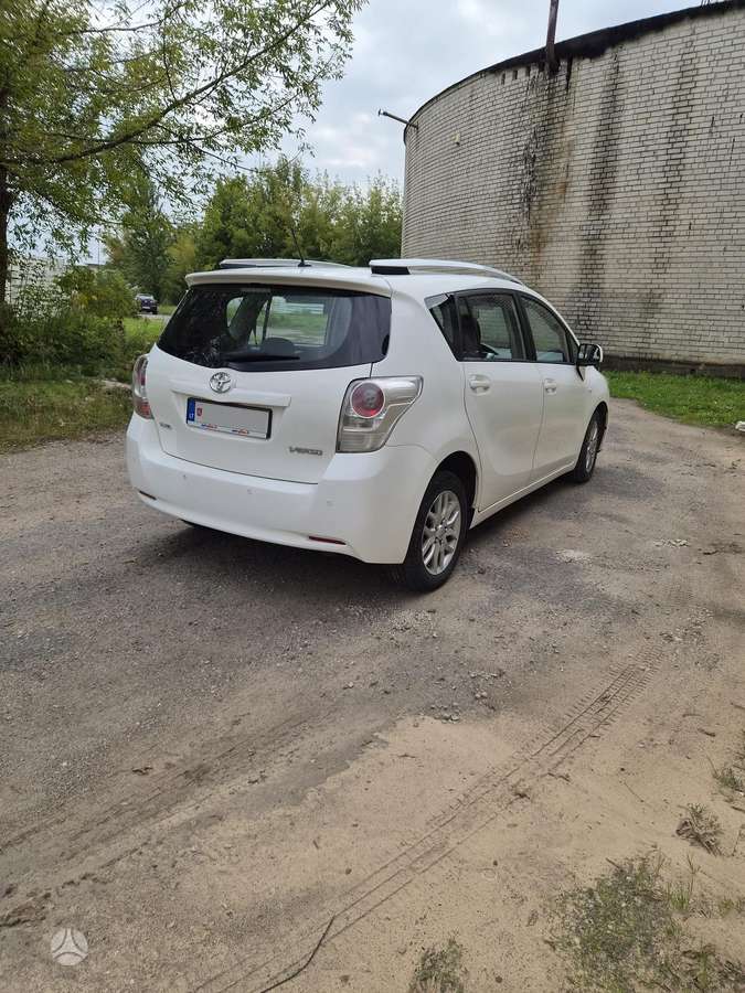 Toyota Verso - 5