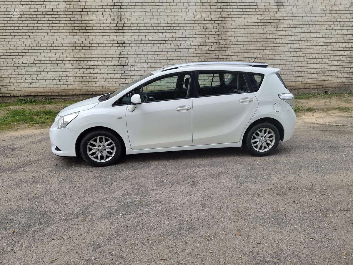 Toyota Verso - 7