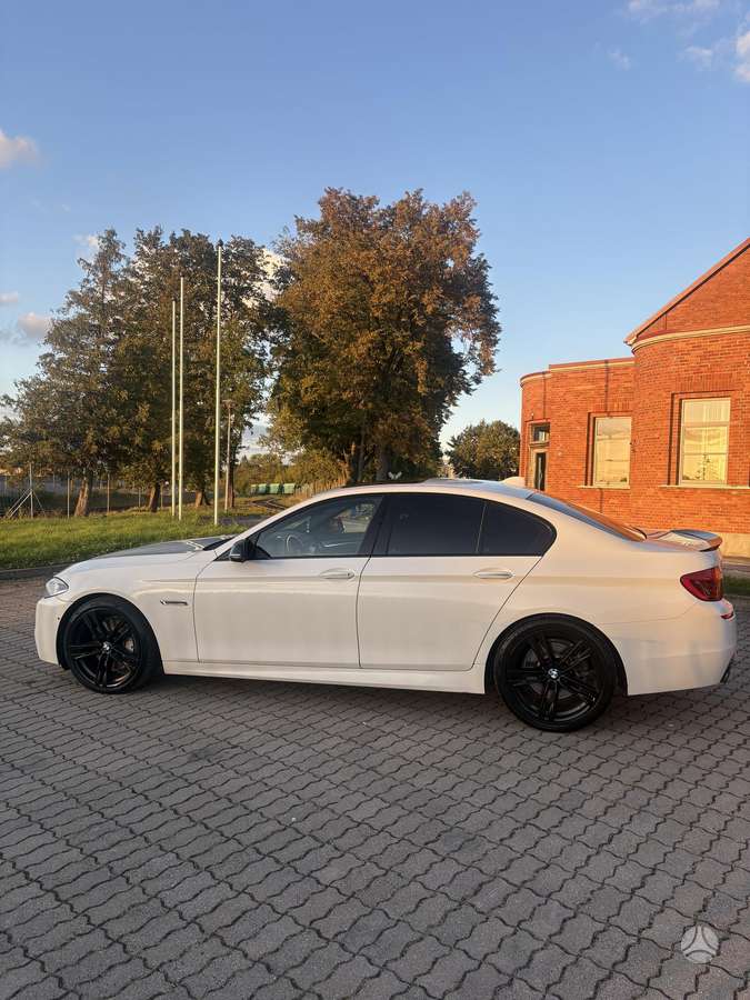 BMW 550, 4.4 l., Седан