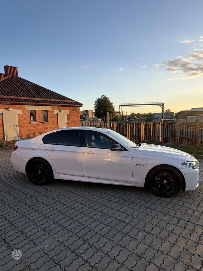 BMW 550, 4.4 l., Седан