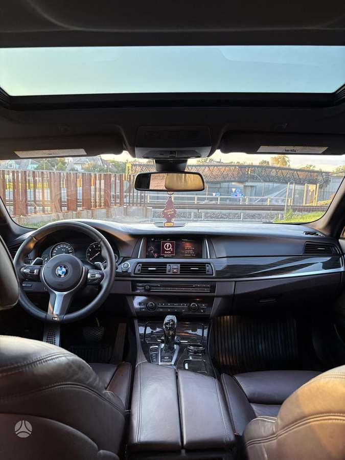 BMW 550, 4.4 l., Седан