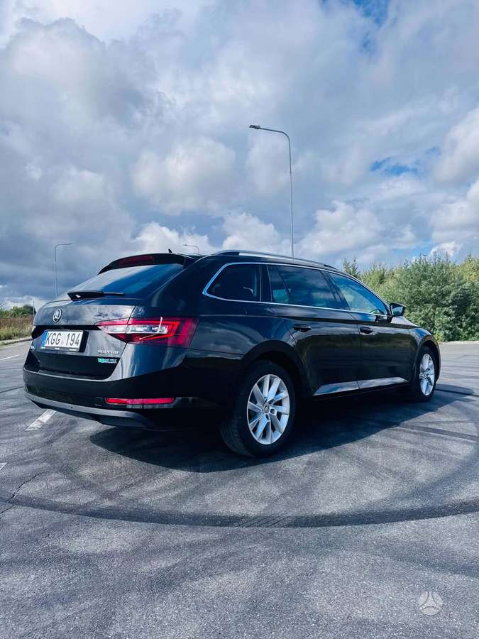 Škoda Superb - 6
