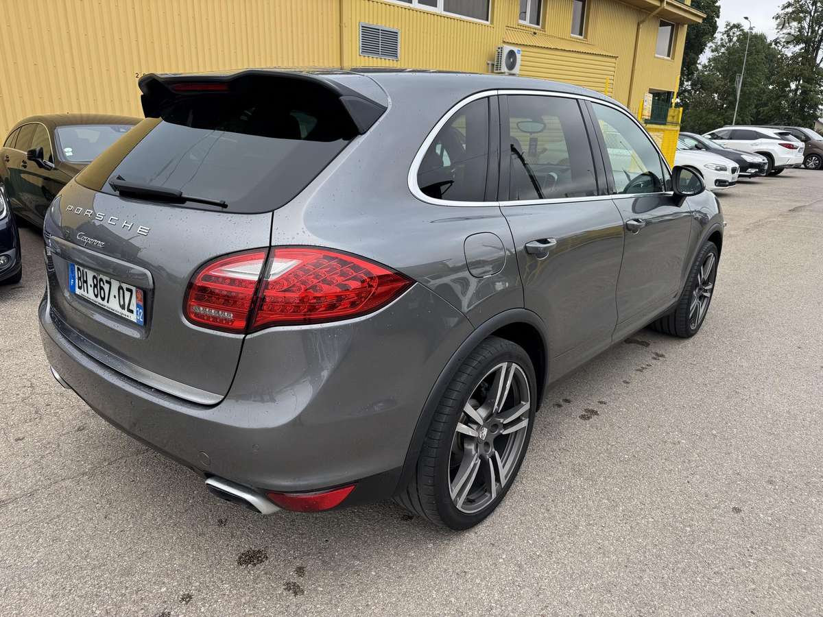 Porsche Cayenne - 6