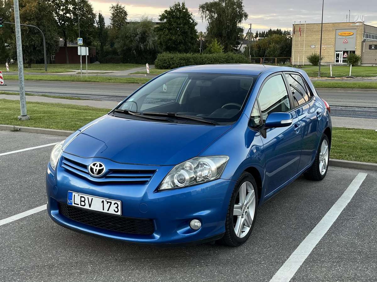 Toyota Auris - 2