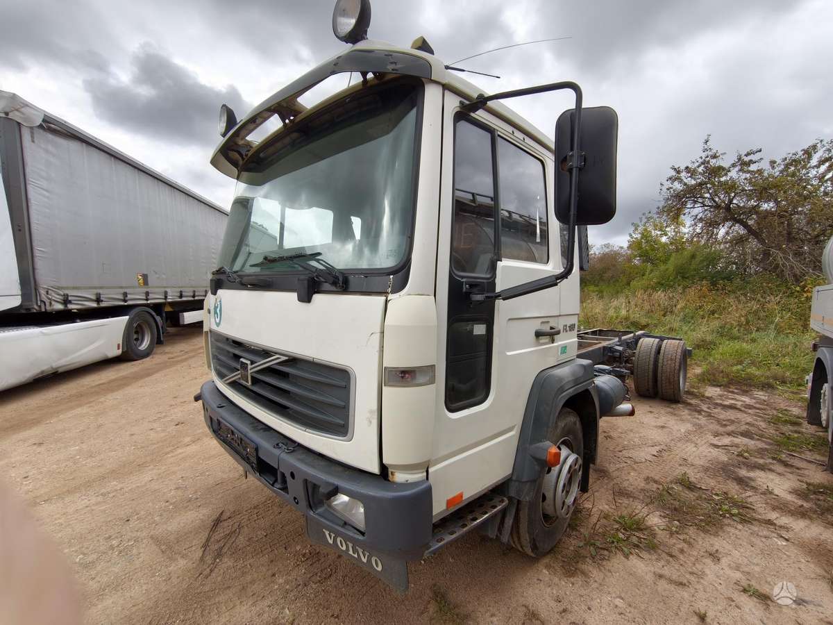 Volvo FL180, шасси