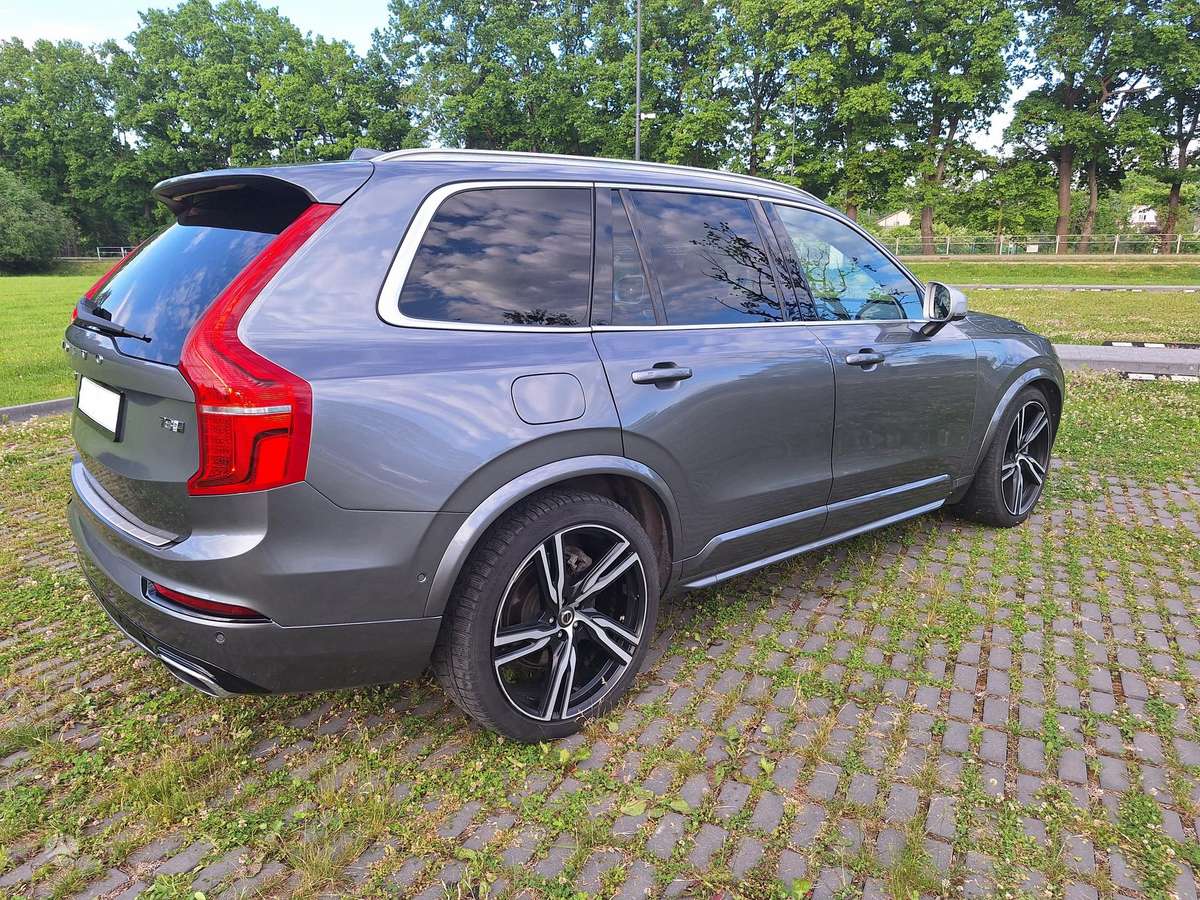 Volvo XC90 - 7
