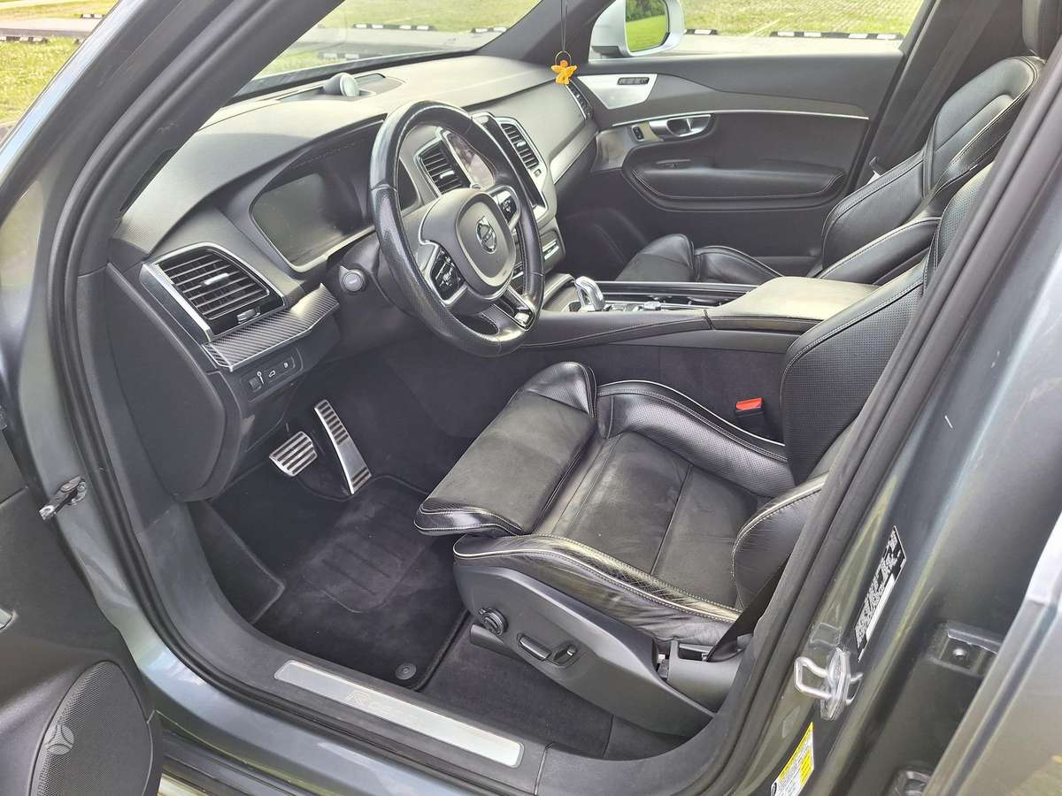 Volvo XC90 - 9