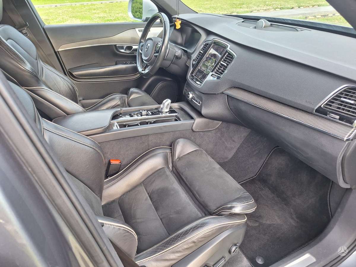 Volvo XC90 - 10