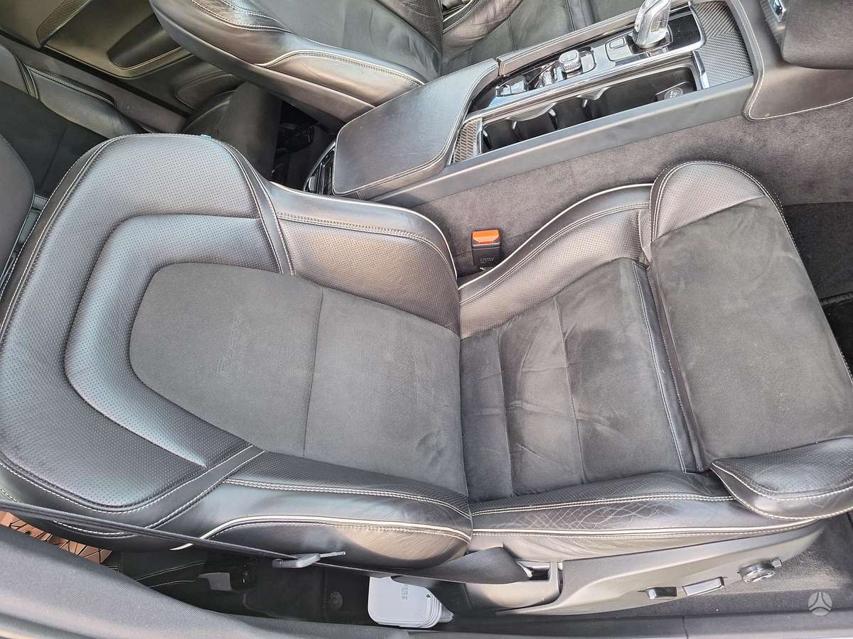 Volvo XC90 - 11