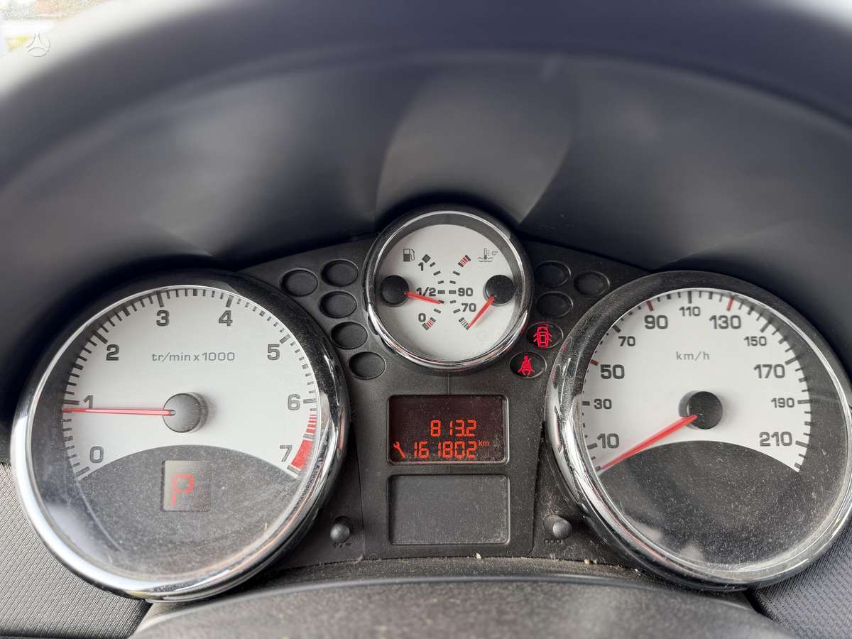 Peugeot 207 - 10