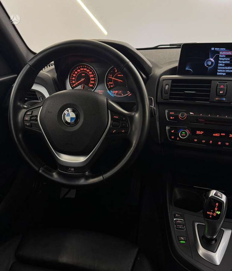BMW 120, 2.0 l., Хэтчбек