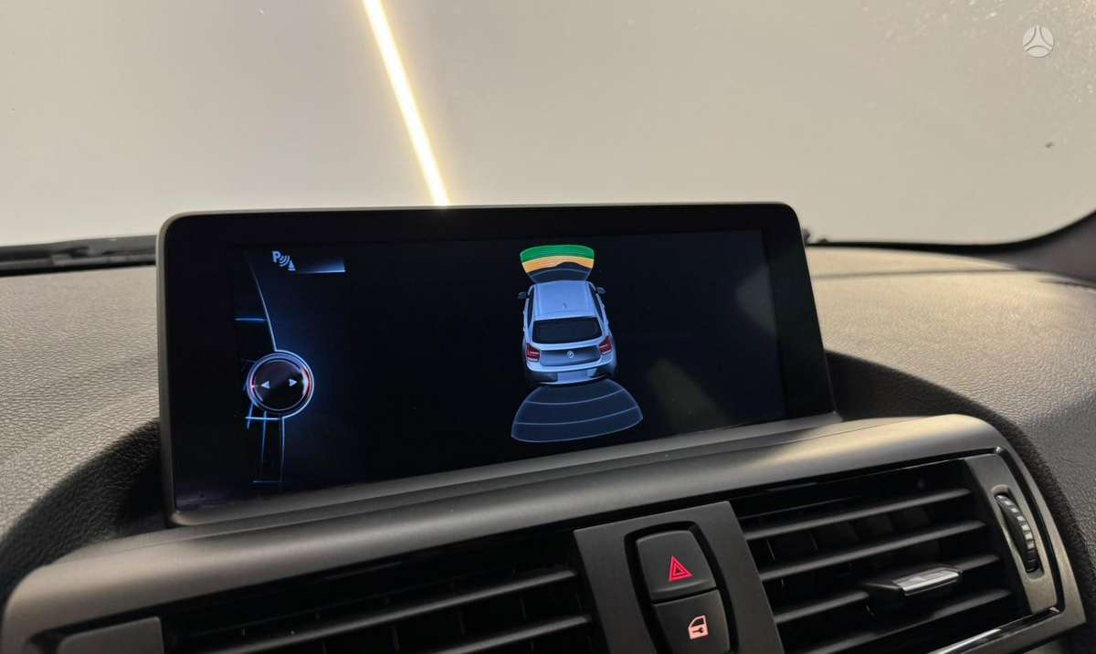 BMW 120, 2.0 l., hatchback