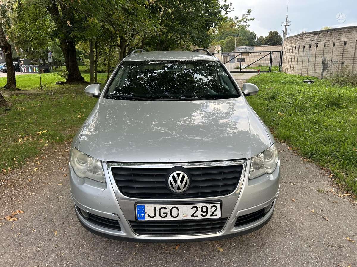 Volkswagen Passat - 2