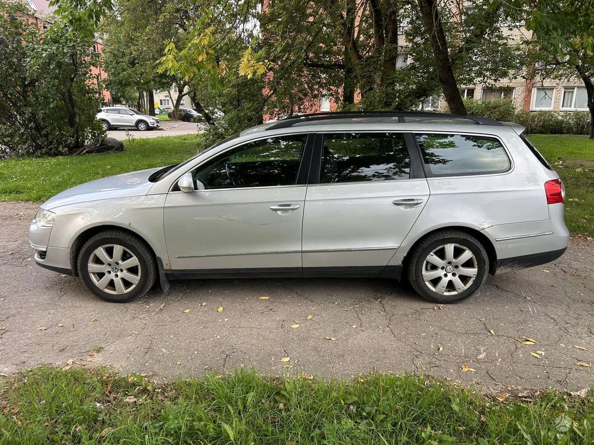 Volkswagen Passat - 4