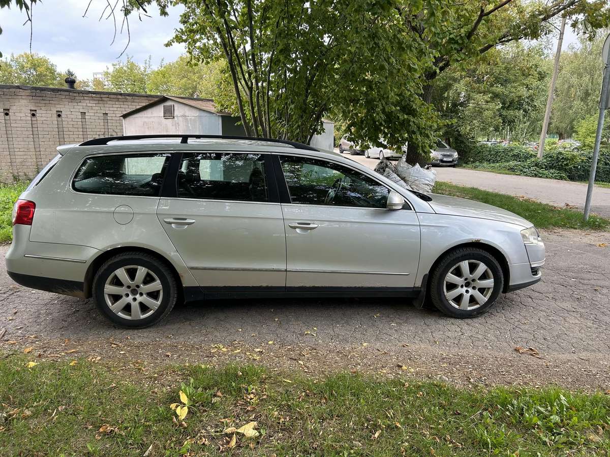 Volkswagen Passat - 8