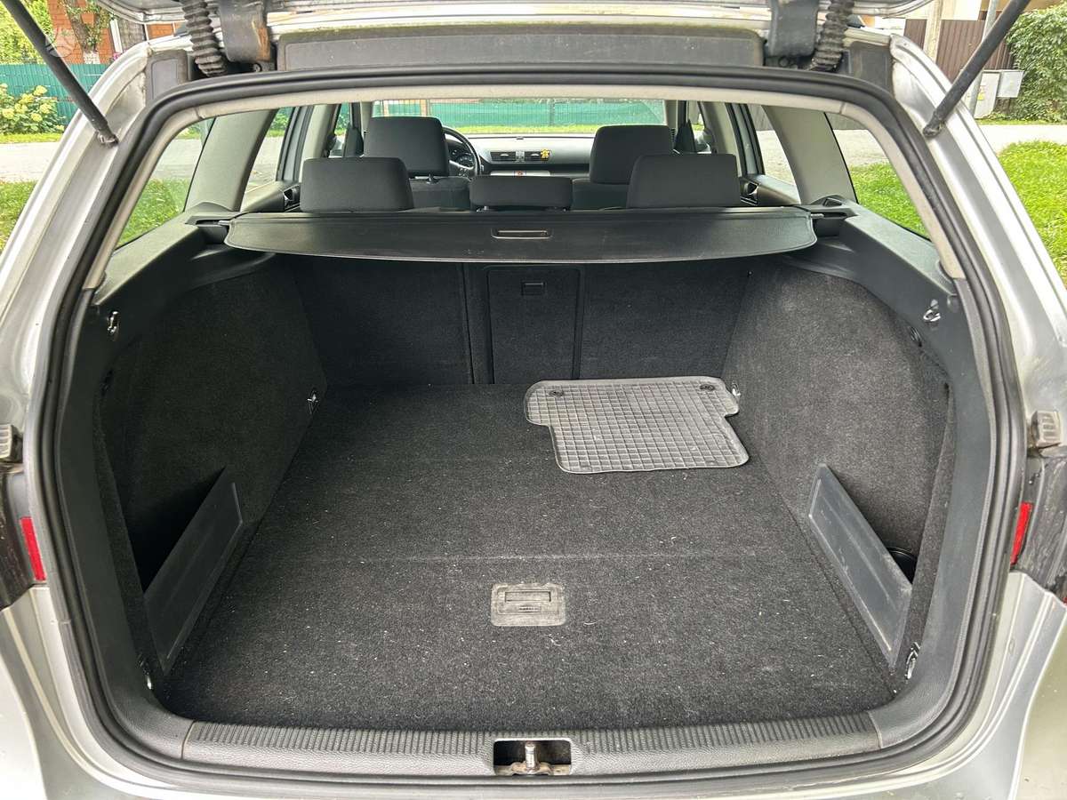 Volkswagen Passat - 11
