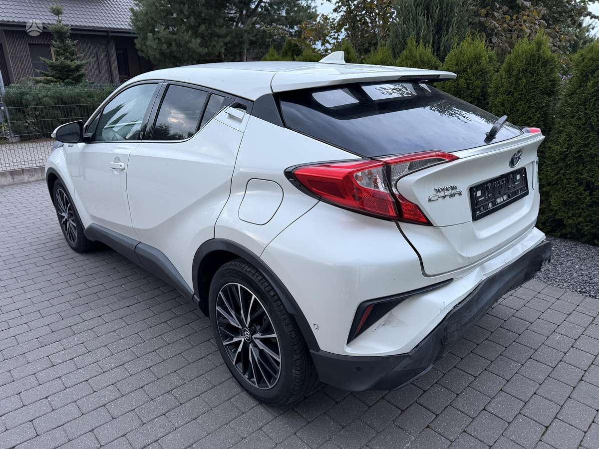 Toyota C-HR - 4