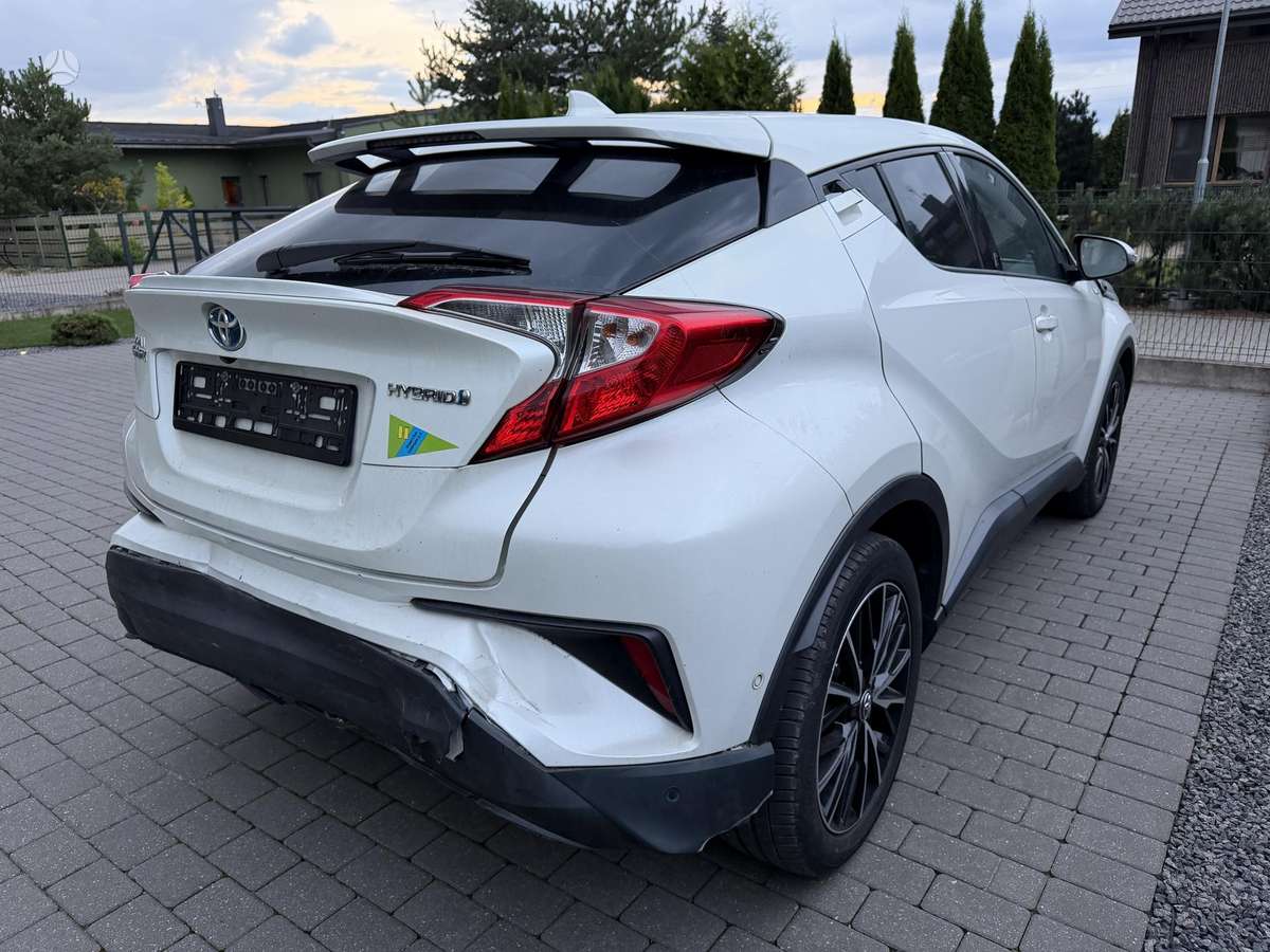 Toyota C-HR - 5