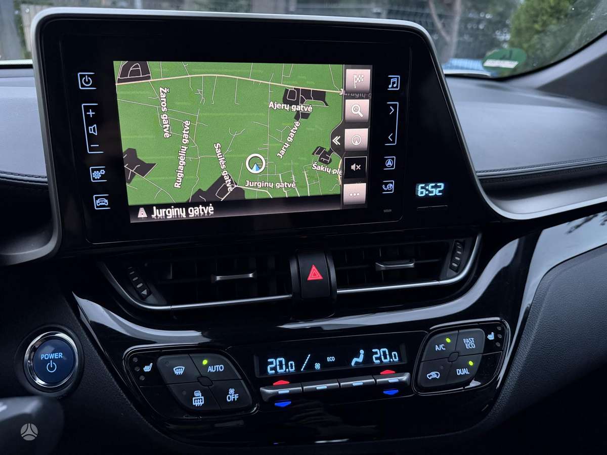Toyota C-HR - 12