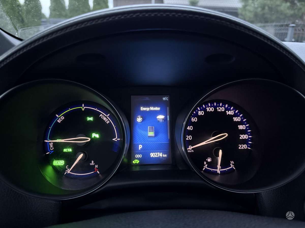Toyota C-HR - 11