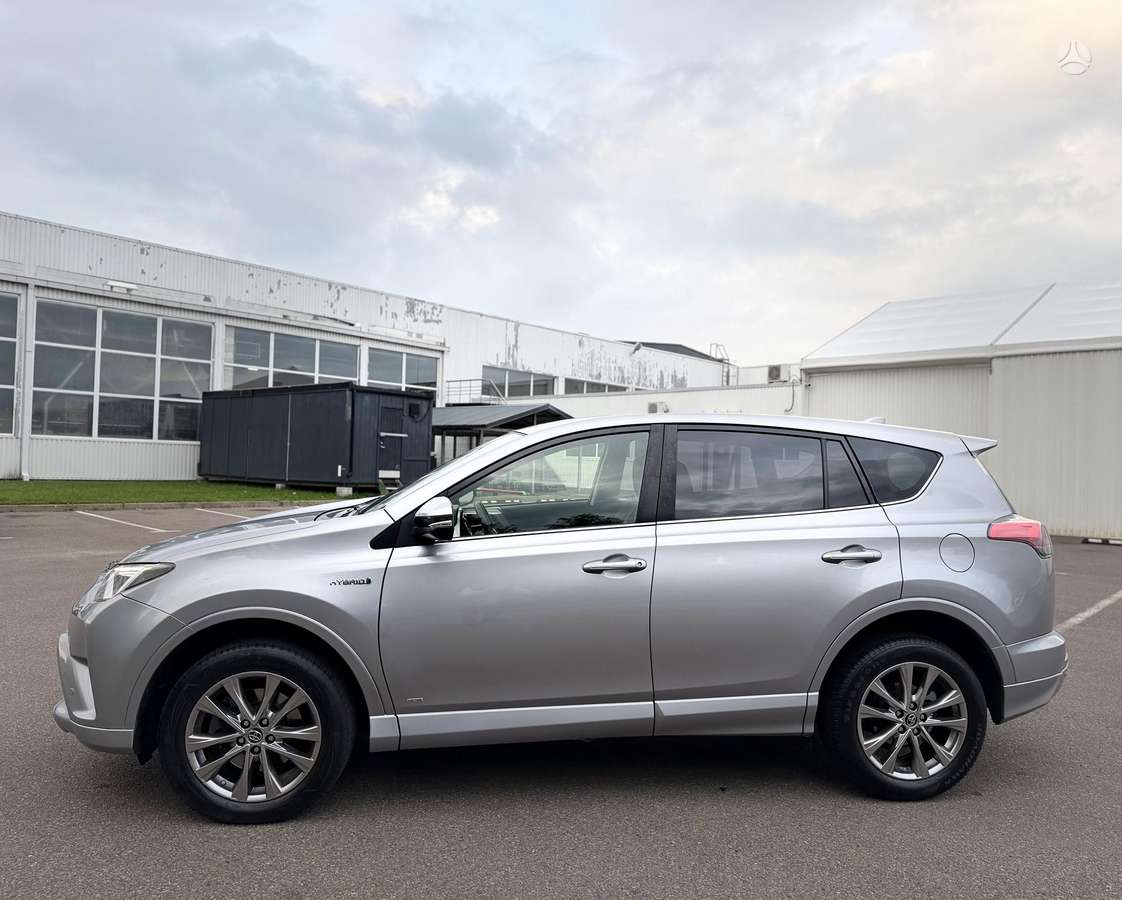 Toyota RAV4 - 7