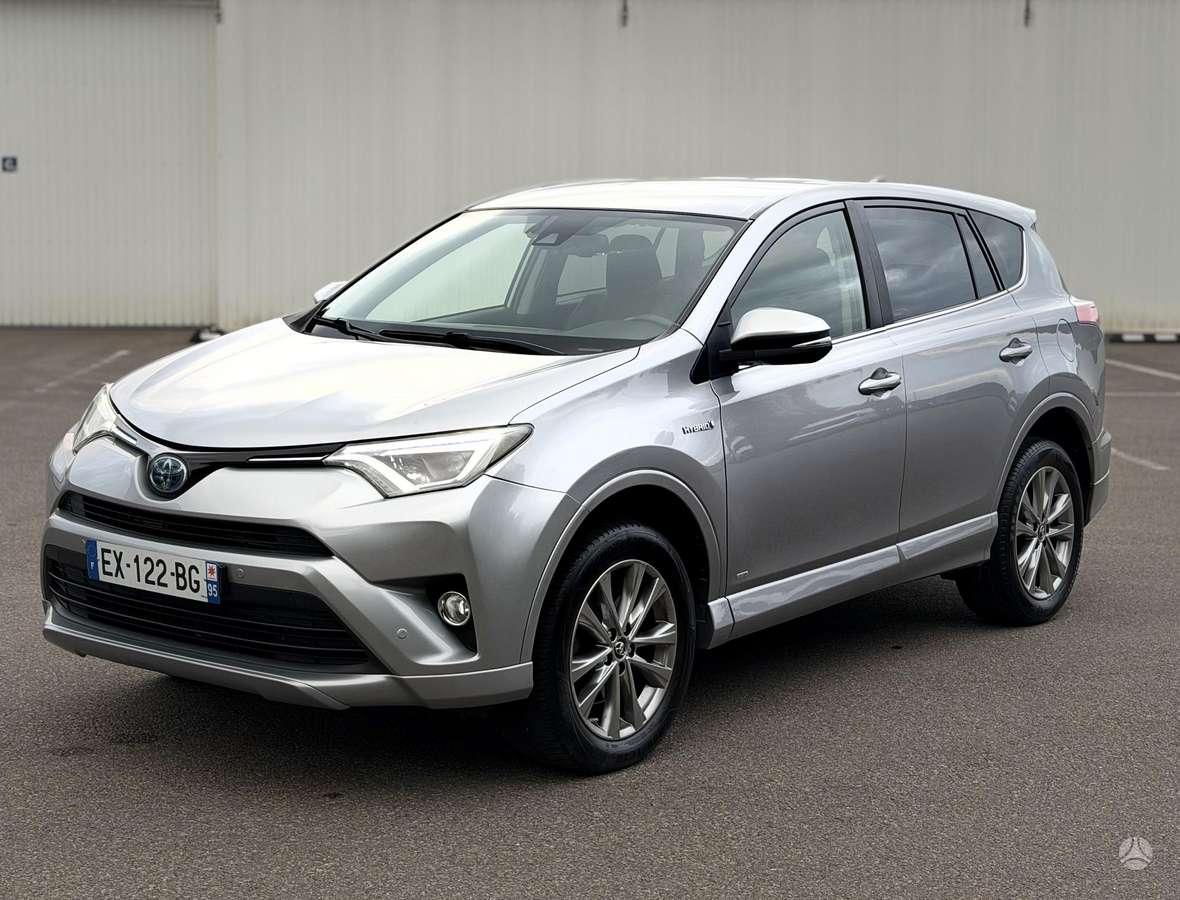 Toyota RAV4 - 8