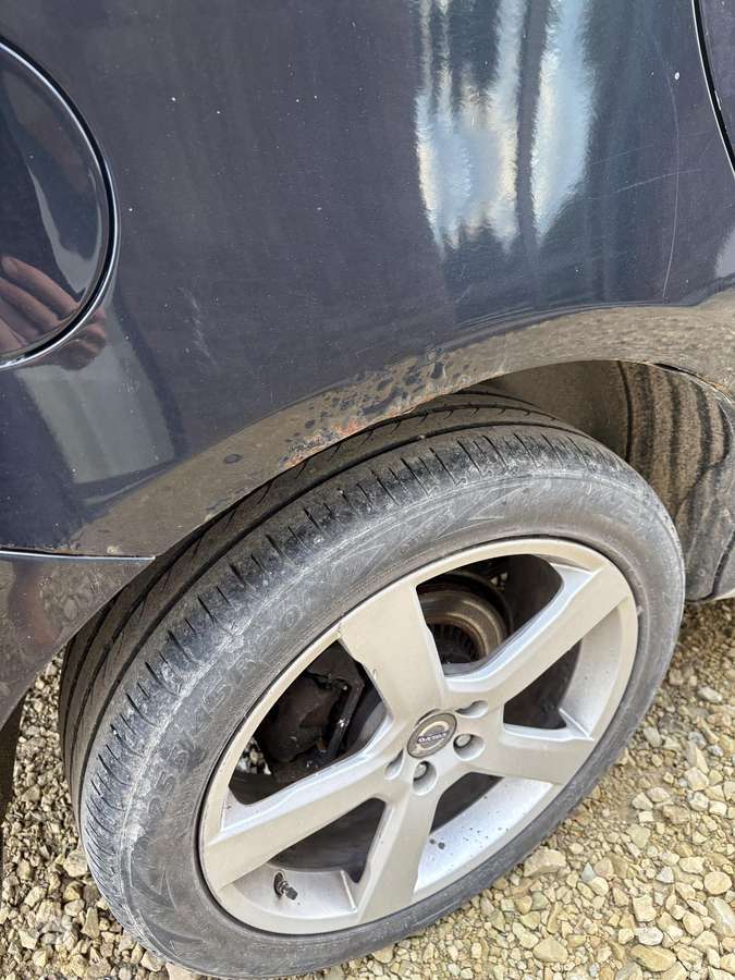 Volvo XC60, 3.2 l., off-road / crossover