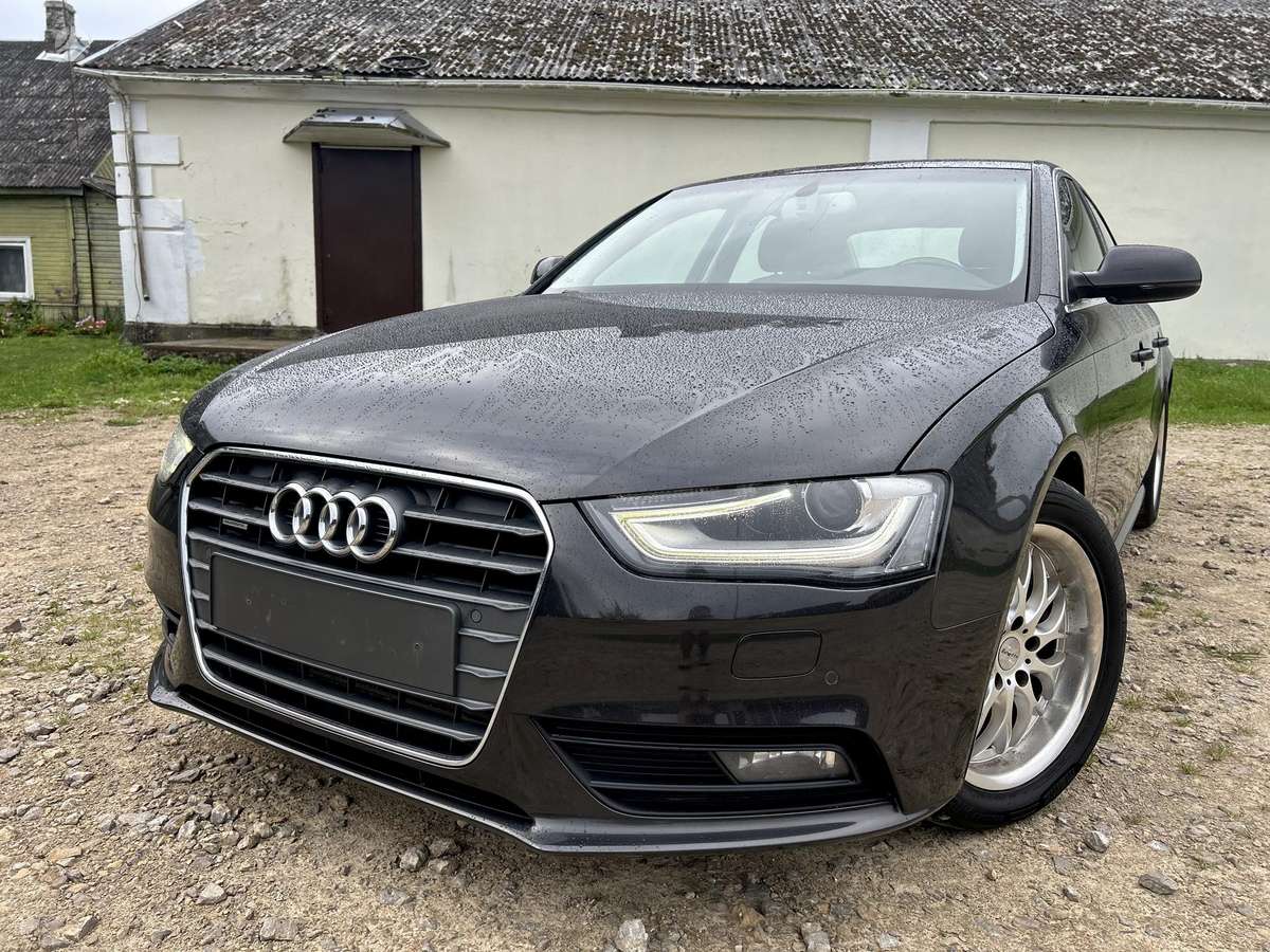 Audi A4, 2.0 l., Седан