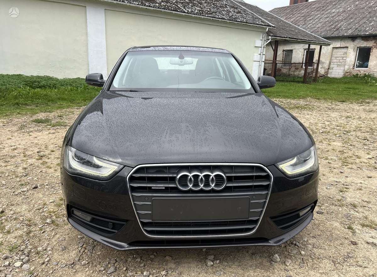 Audi A4, 2.0 l., Седан