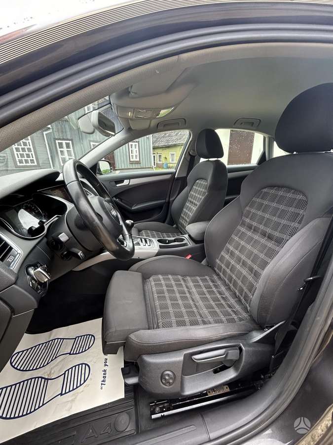 Audi A4, 2.0 l., Седан