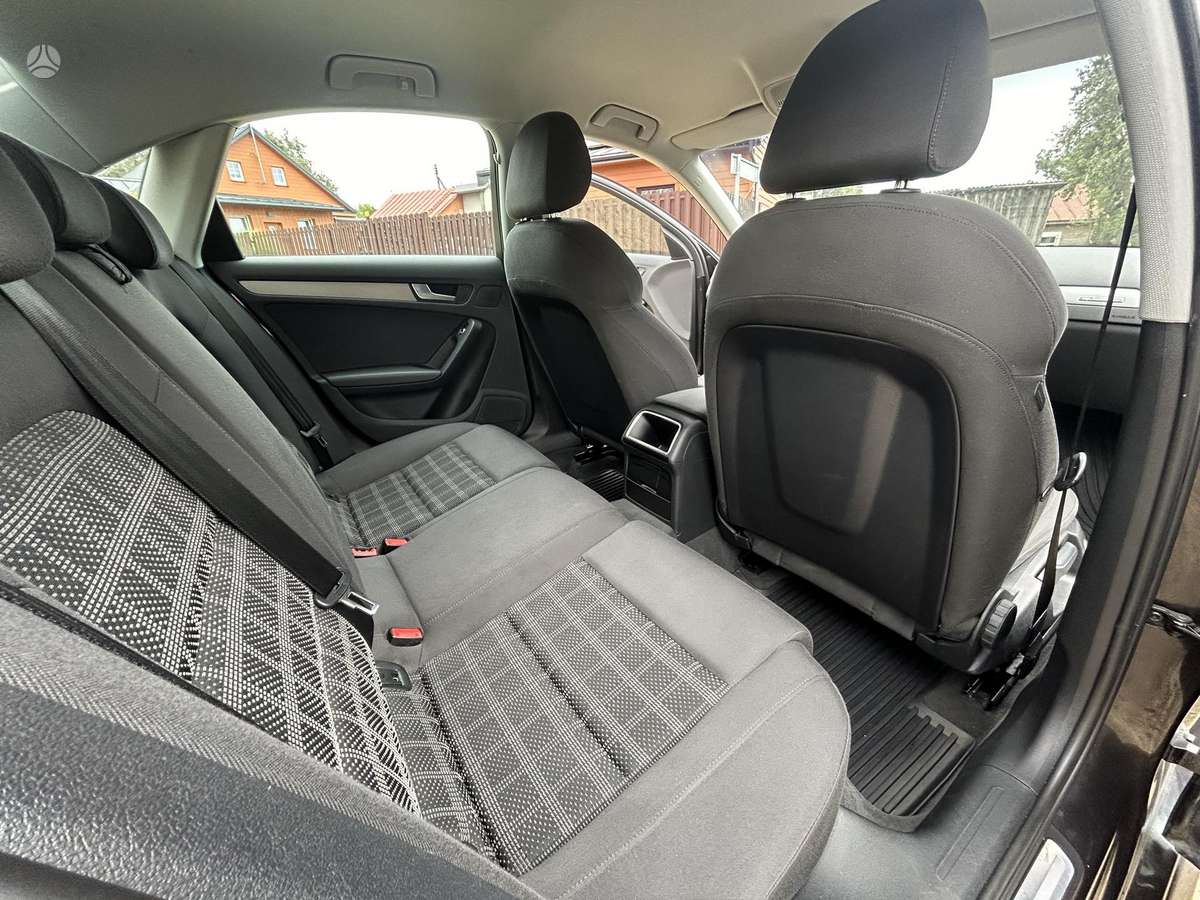 Audi A4, 2.0 l., sedanas