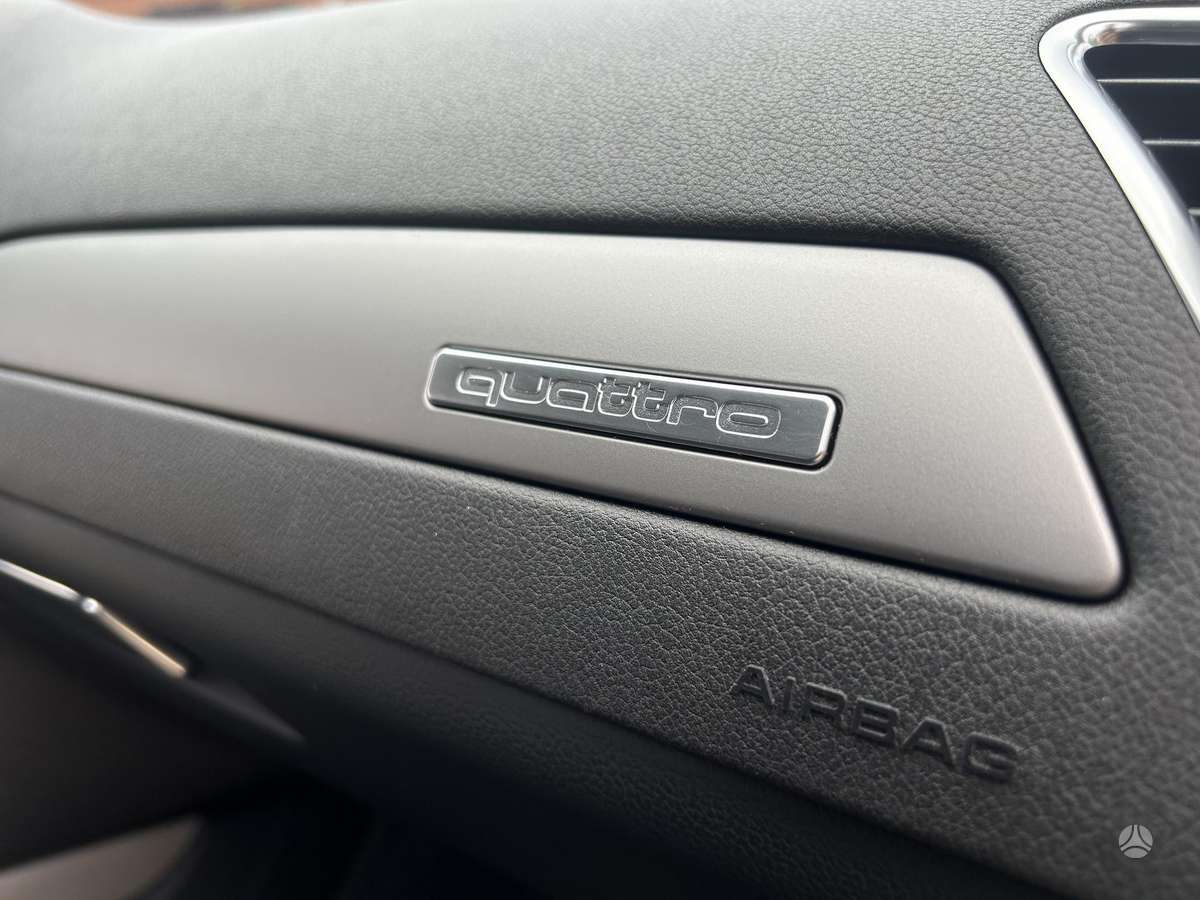 Audi A4, 2.0 l., Седан