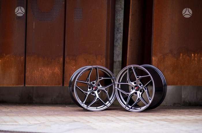 Japan Racing JR35 Hyper Black, легкосплавные , R19