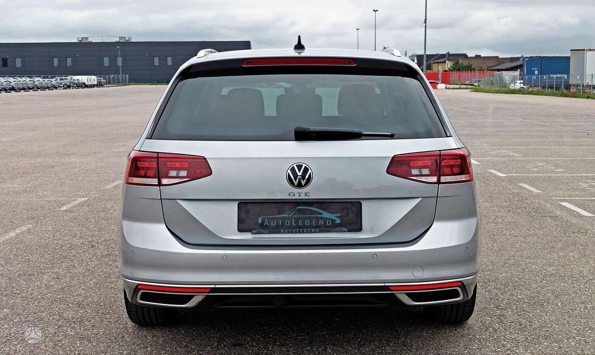 Volkswagen Passat - 7