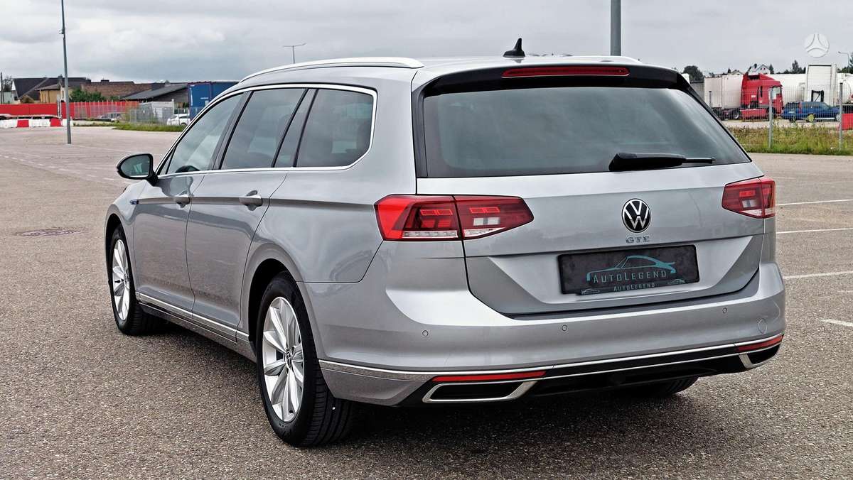 Volkswagen Passat - 5
