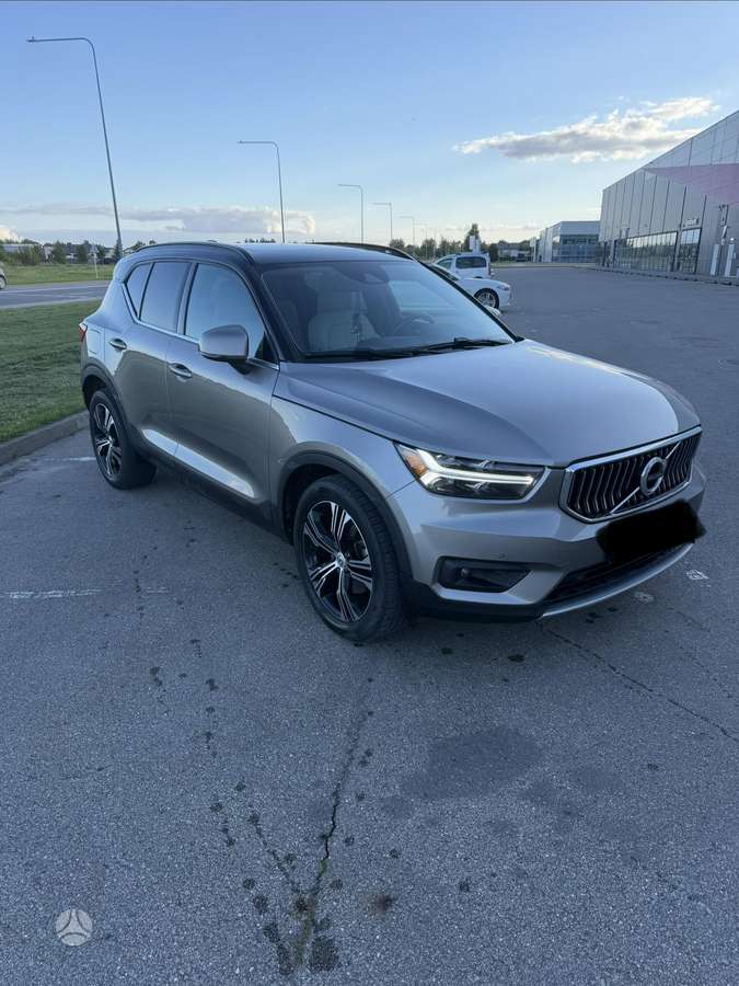 Volvo XC40 - 2