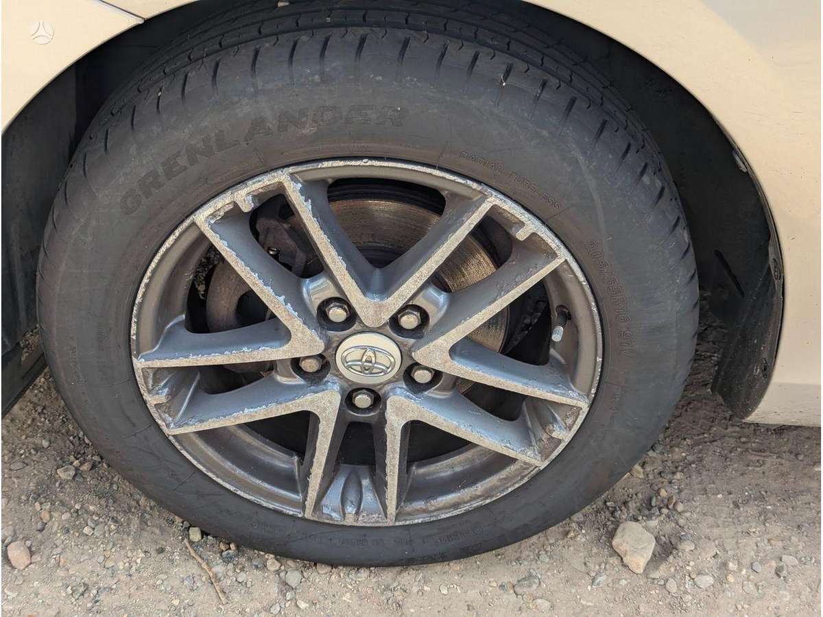 Toyota Auris variklis