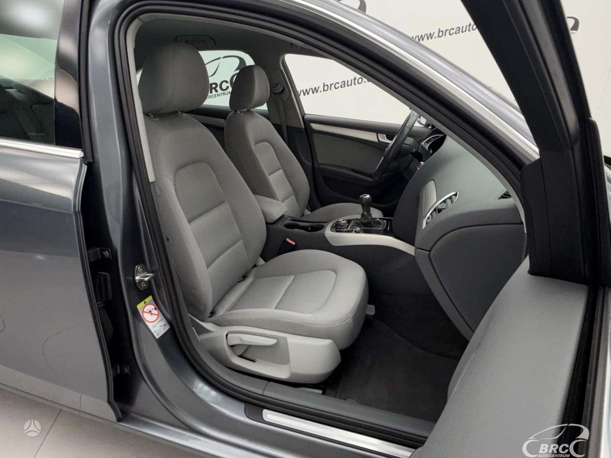 Audi A4, 2.0 l., Седан